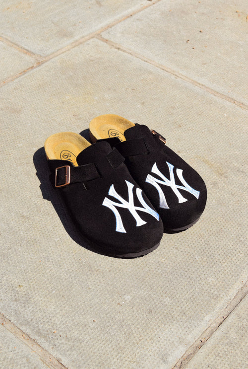 Black 'Yorkie' Clog